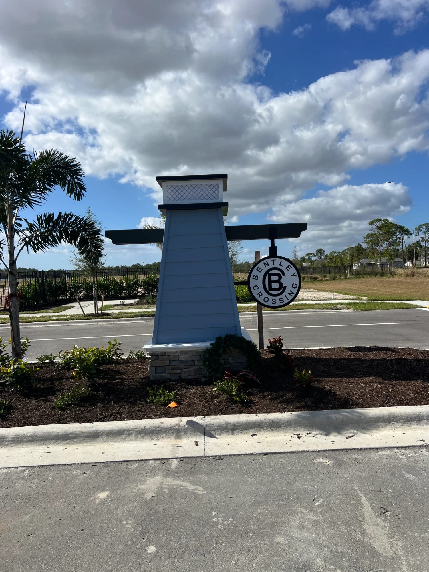 Commercial precast concrete monument sign for business property in Florida