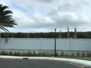 residential-precast-concrete-walls-landscaping-florida Precast concrete walls with Florida landscaping