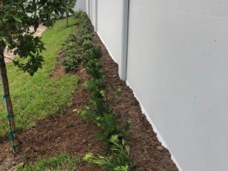 residential-precast-privacy-walls-landscaping Residential precast privacy walls with landscaping