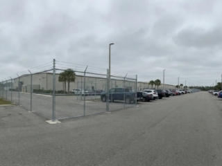galvanized-chain-link-data-center-security-florida Galvanized chain link fence data center perimeter security Florida