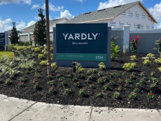 modern-precast-monument-sign-yardly-bellalago-florida Modern precast monument sign with landscaping for Yardly Bellalago community Florida